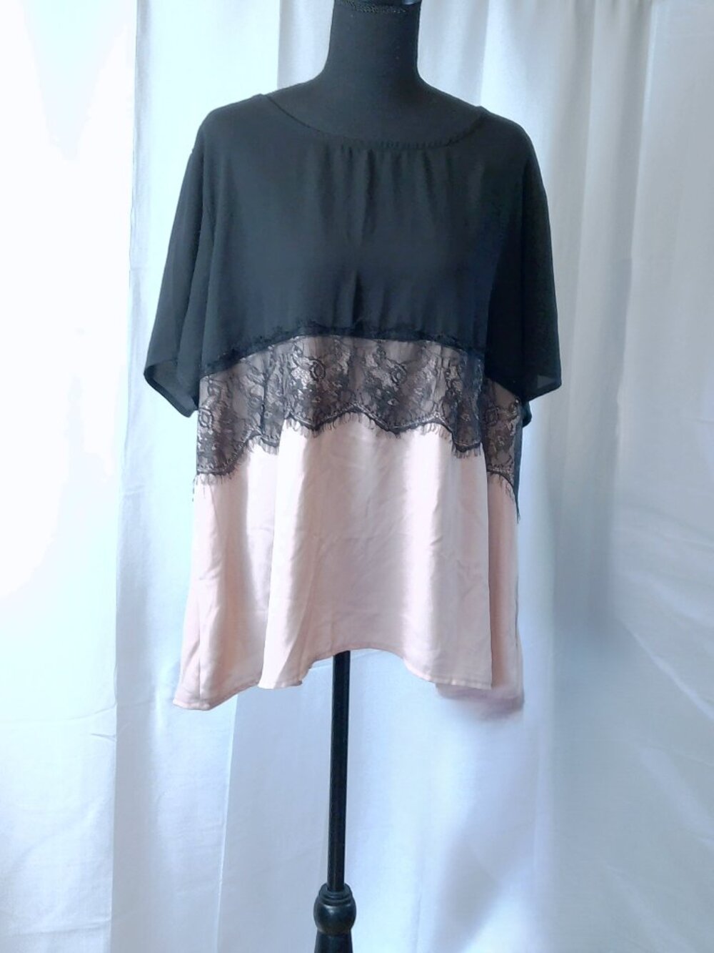 SHEIN Curve Colorblock Eyelash Lace Trim Blouse Blush Pink Black 2XL
